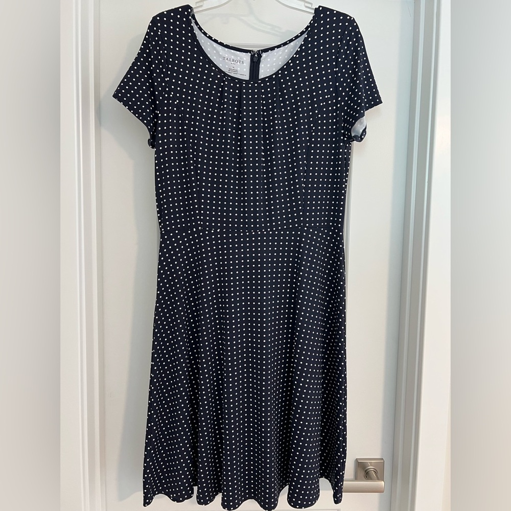 Women’s Talbots Navy with White Polka Dots Dress, Size Medium. Pre-owned.
